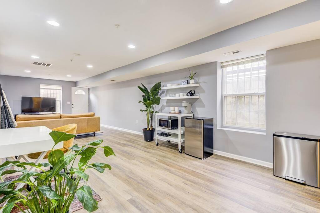 Spacious In Deanwood + Free Parking Apartamento Washington